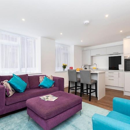 Globe Apartments Гисбъро Екстериор снимка
