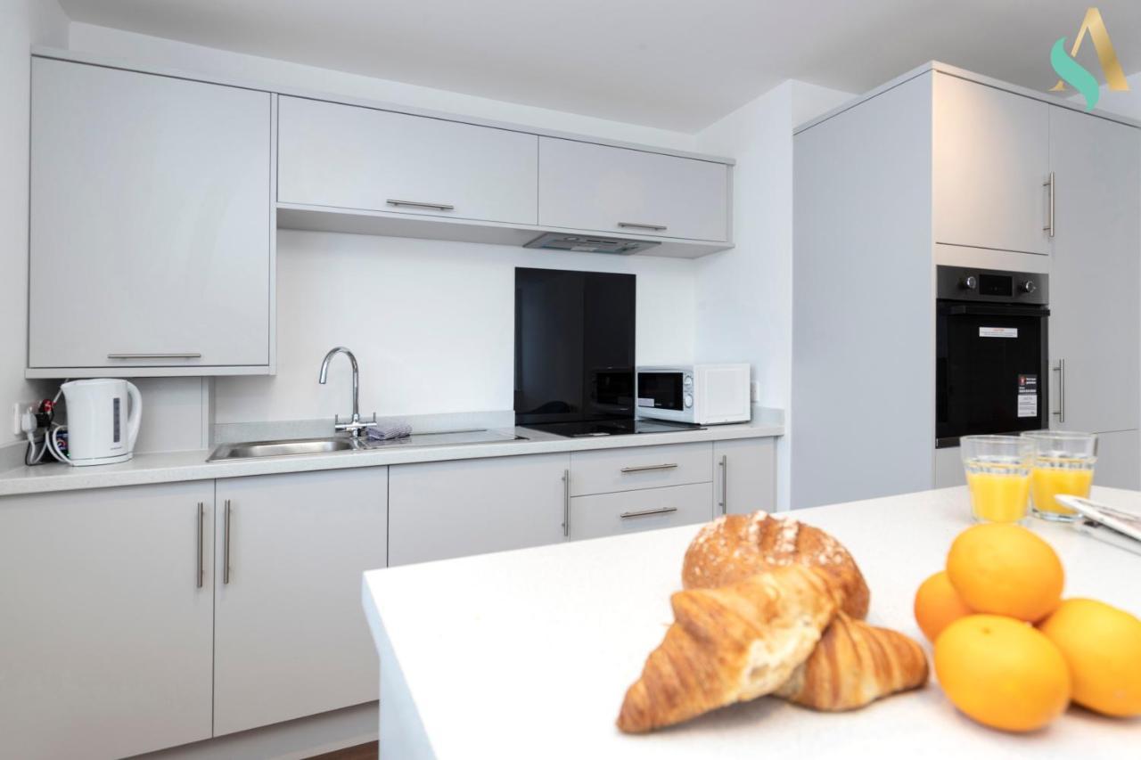Globe Apartments Гисбъро Екстериор снимка