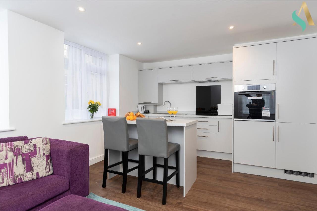 Globe Apartments Гисбъро Екстериор снимка
