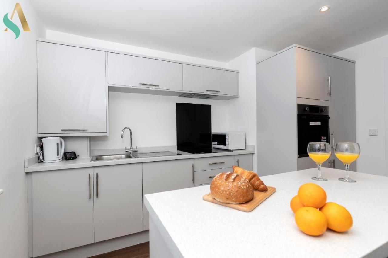 Globe Apartments Гисбъро Екстериор снимка