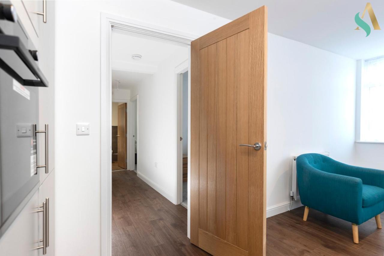 Globe Apartments Гисбъро Екстериор снимка
