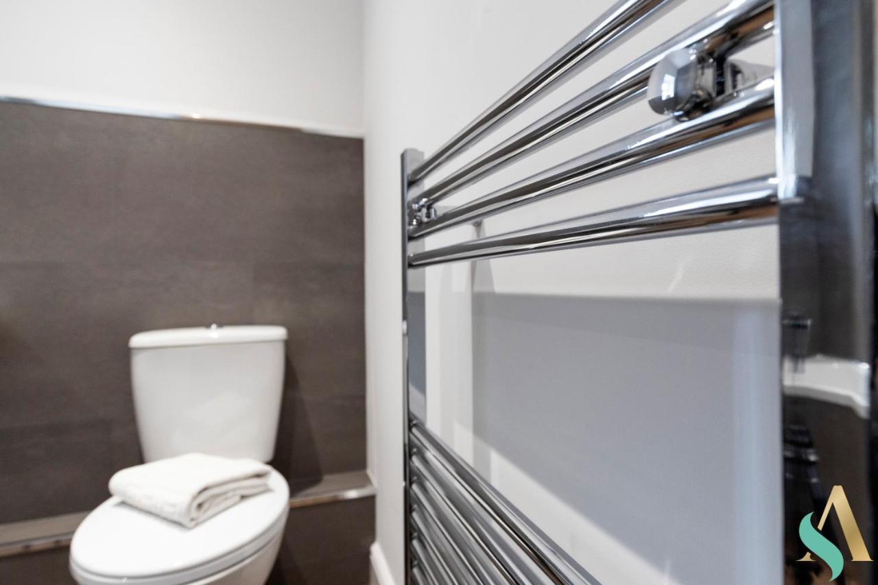 Globe Apartments Гисбъро Екстериор снимка